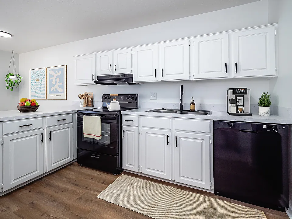 ReNew on Ridgewood Apartments