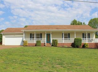 774 Hunters Crossing Ln, Springfield, TN 37172