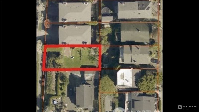 3rd image of 2208 Harvard Avenue E