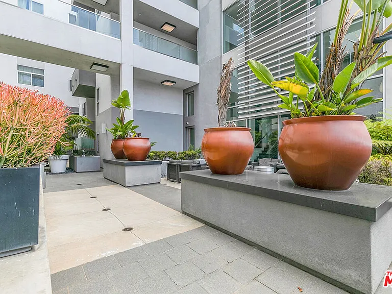 1730 Sawtelle Blvd #208 — Photo 25