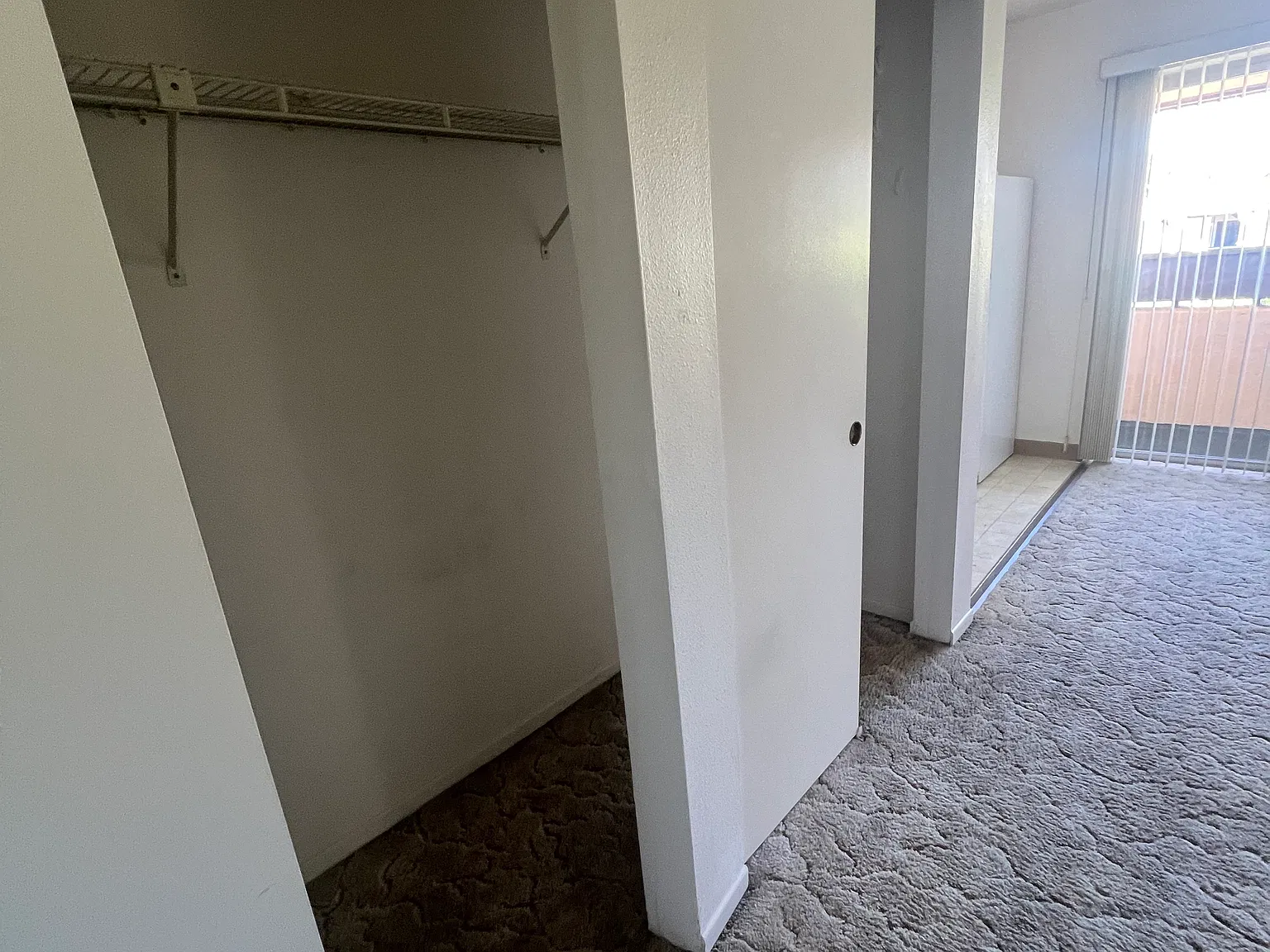 1580 Yosemite Ave — Photo 4