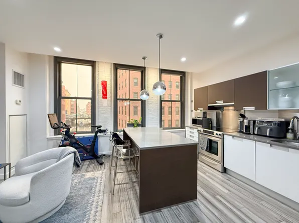 346-354 Congress St #313, Boston, MA 02210