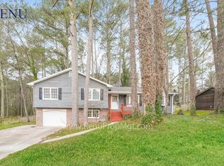 586 Rivercrest Dr, Woodstock, GA 30188