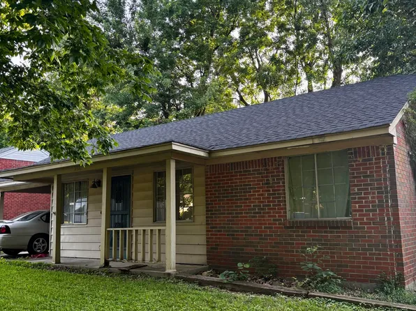 8301 Whitehead Dr, Southaven, MS 38671