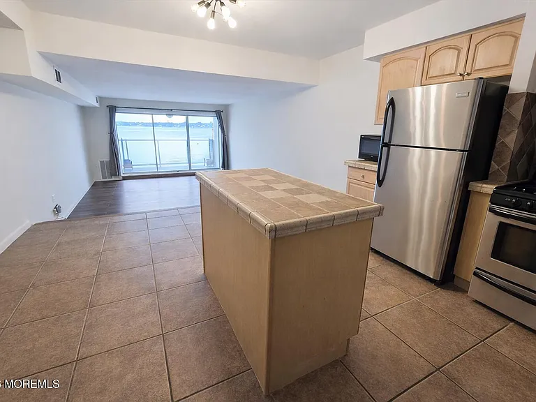 138 Bodman Pl #11 — Photo 6