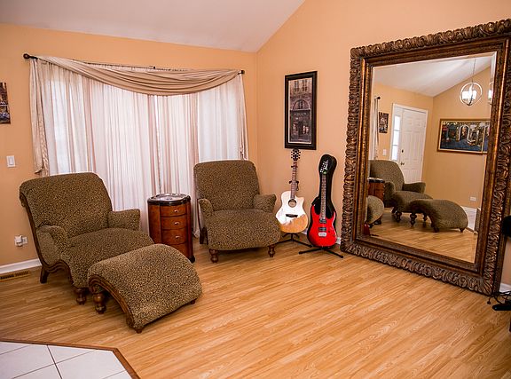 2nd image of 1307 Fox Meadow Ct