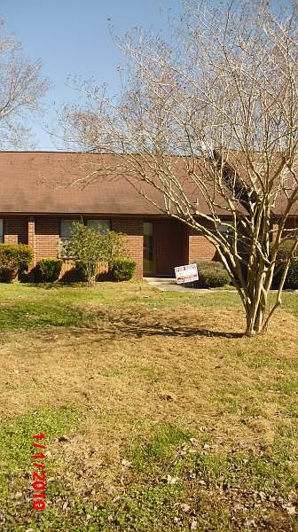 1st image of 1683 Dogwood Cir
