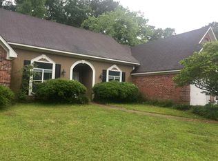 321 Autumn Crest Dr, Ridgeland, MS 39157