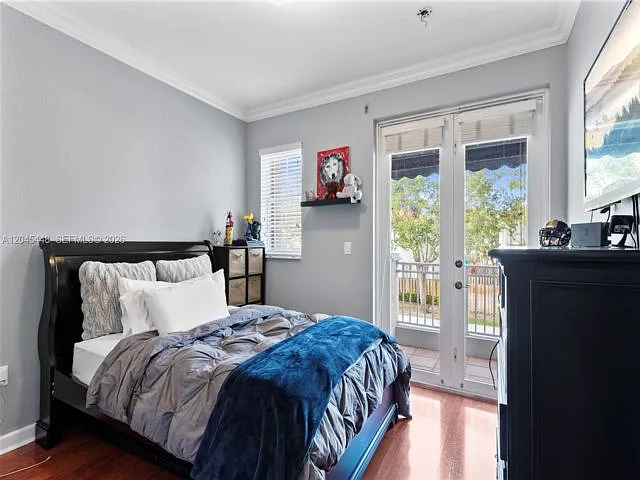 3 bed, 2.5 bath, 1800 sqft, $3,600 — Photo 3