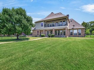 308 Saint Andrews Dr, Mabank, TX 75156