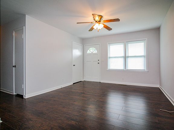 3rd image of 5216 Broadmoor Blvd
