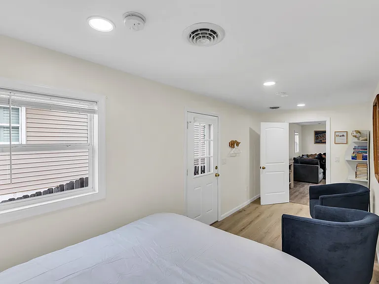 263 Kearney Ave #B — Photo 7