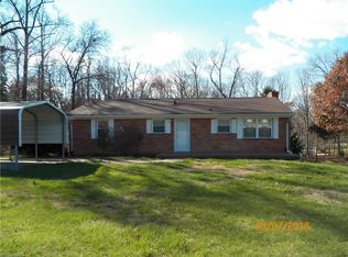 4190 Camp Betty Hastings Rd, Walkertown, NC 27051