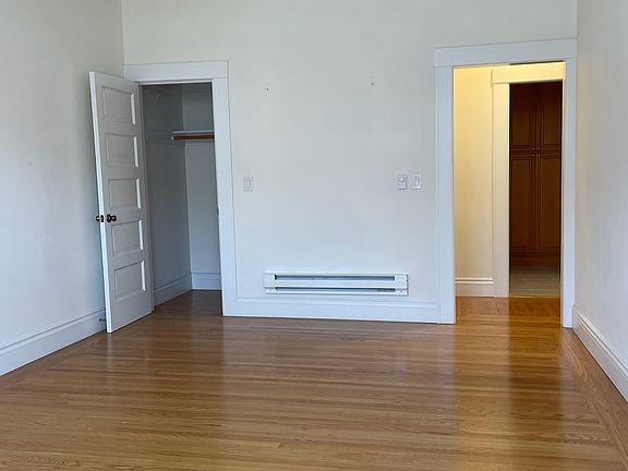 3rd image of 1641 Washington St #5