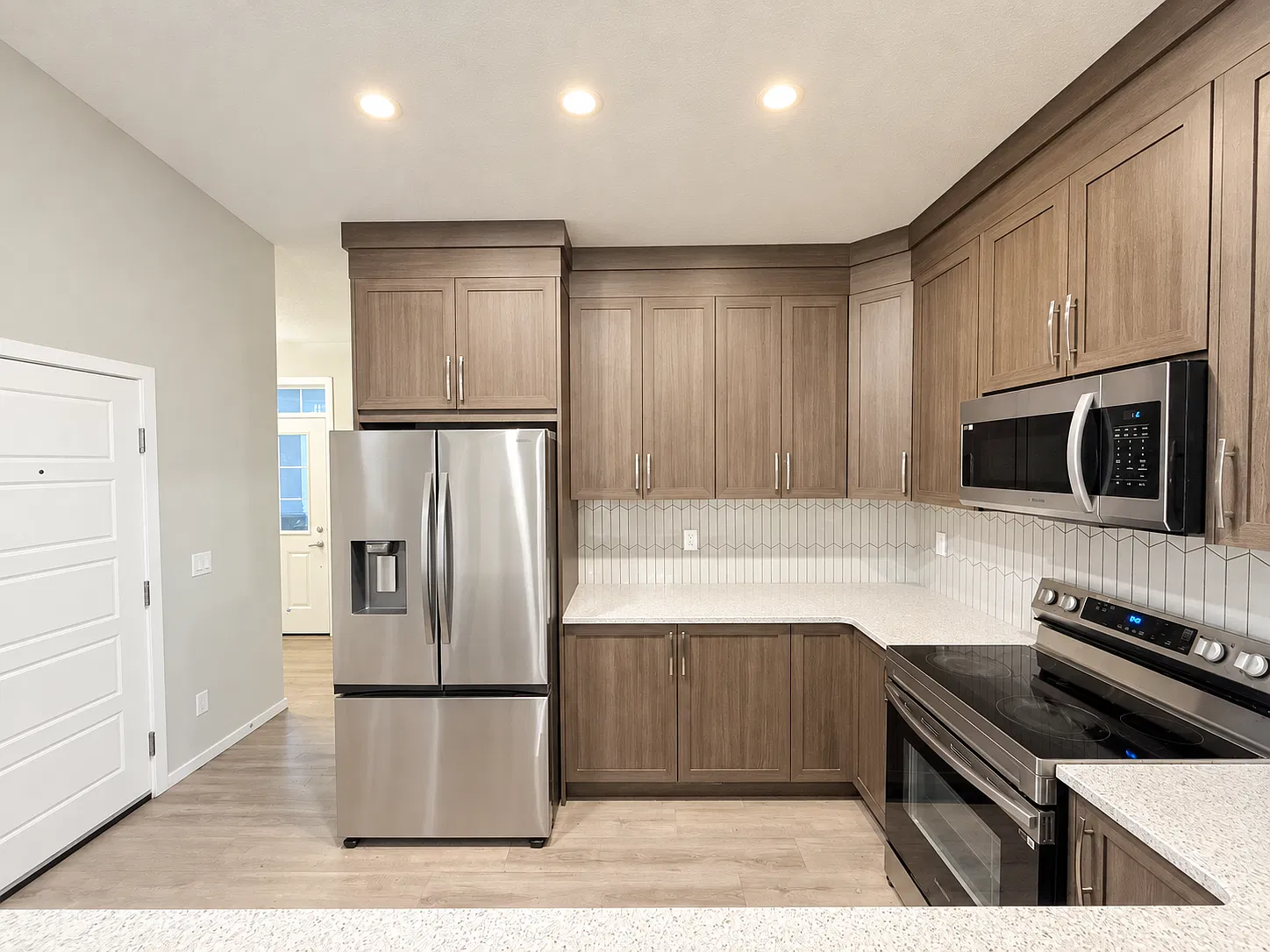 Cityscape Calgary 4 Bed 3 Bath Home With Double Garage Now For Rent! — Photo 4