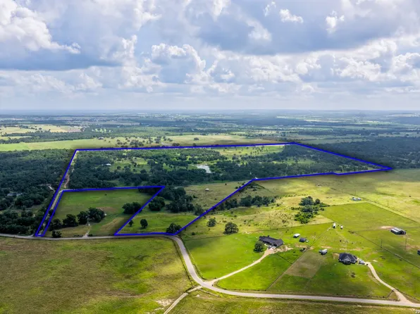 5501 Old Colony Line Rd, Lockhart, TX 78644