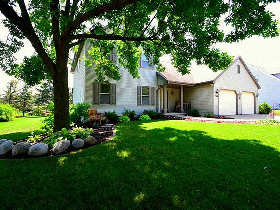 3rd image of 1746 Sunnyside Ln