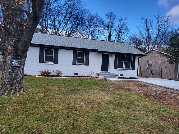 3rd image of 1323 Eagle St