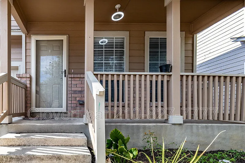 4 bed, 2.0 bath, 2264 sqft, $1,897 — Photo 4