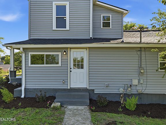 3rd image of 315 Poplar St