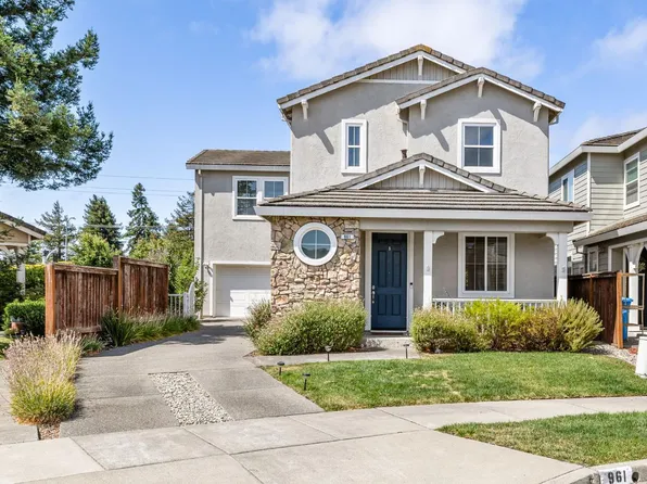 961 Hogwarts Circle, Petaluma, CA 94954