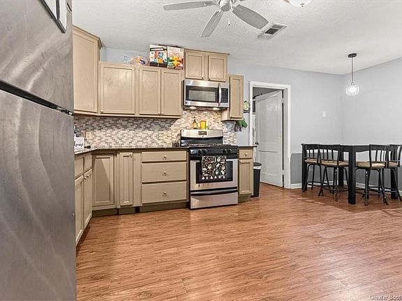 5th image of 3929 Hodges St
