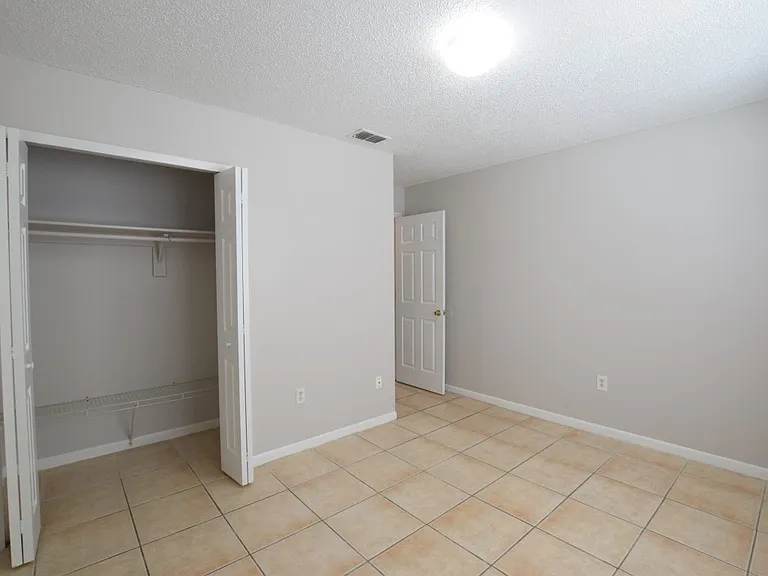 114 Cory Ln — Photo 13