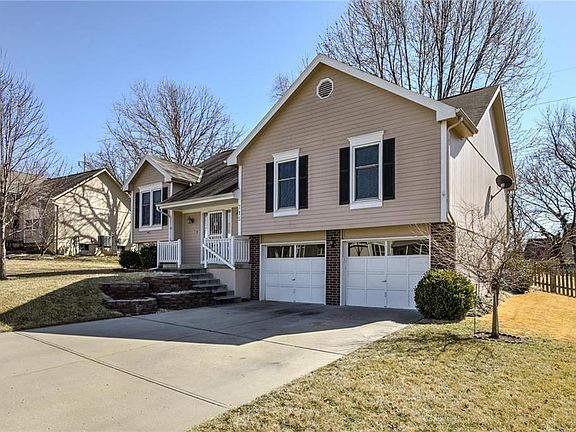 2nd image of 715 Plum Rose Dr