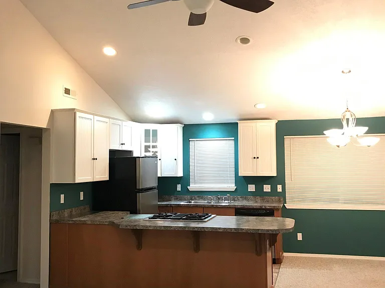 1320 NE Mast Ave — Photo 2