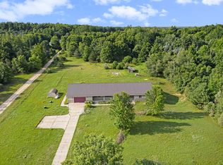 5686 E 80th St, Newaygo, MI 49337