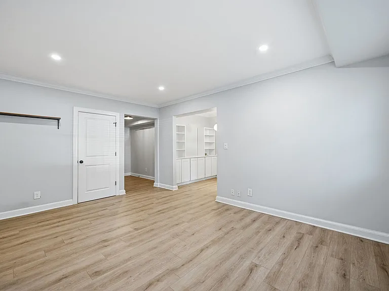 906 S Washington St #111 — Photo 14