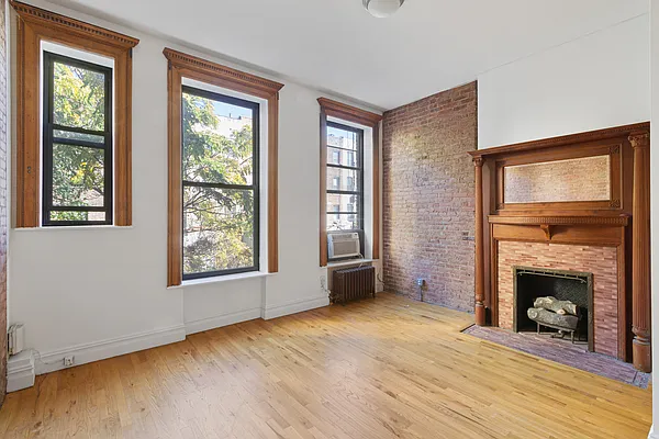 Rented by R New York | media 26