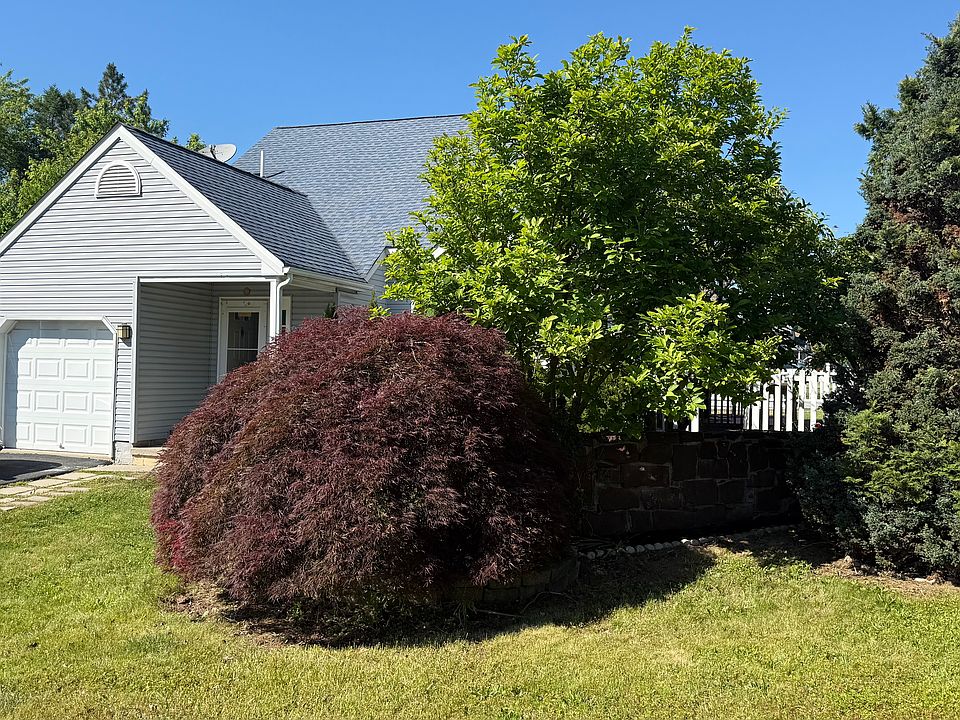 1st image of 235 Village Green Ln