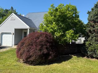 235 Village Green Ln, Telford, PA 18969
