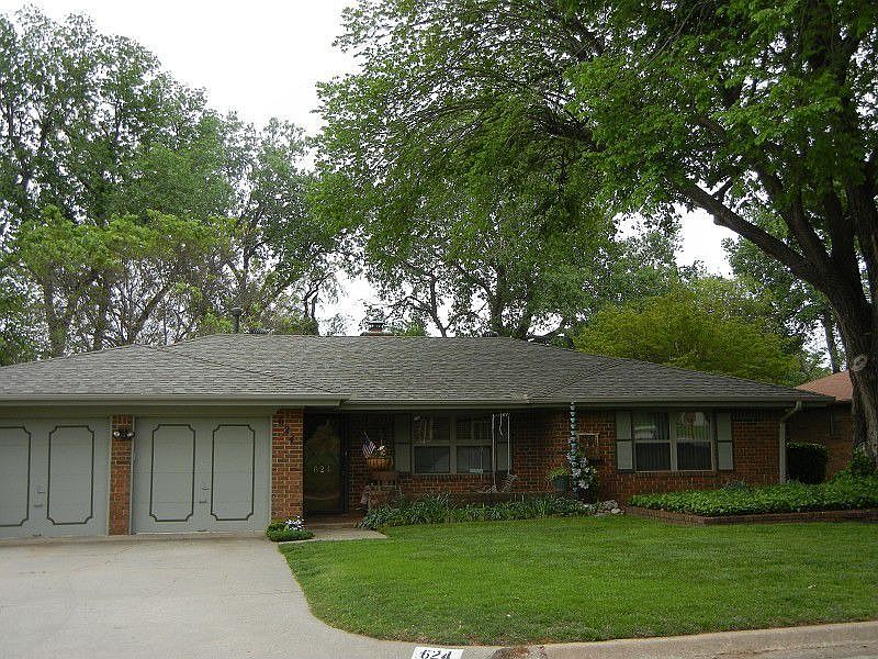 1st image of 624 Montreal Dr