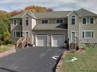 17 Raymond Marchetti St, Ashland, MA 01721