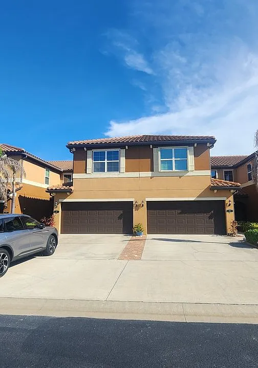 92 Clemente Dr