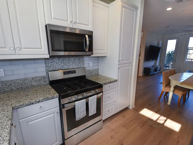 514 Lark Way — Photo 14