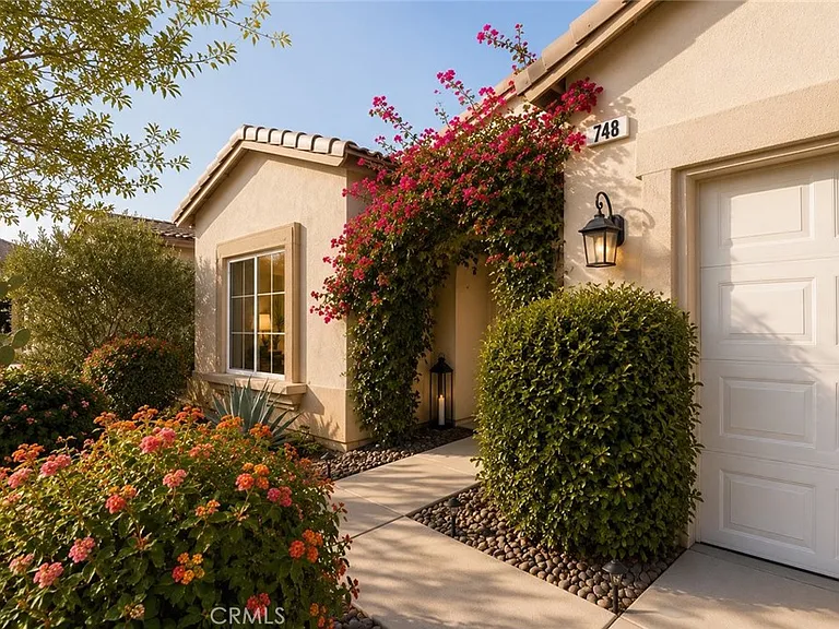 748 Mira Grande — Photo 2