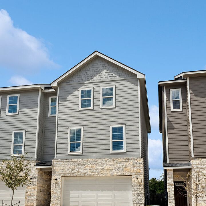 1st image of 21503 SIR WALTER LN #21503
