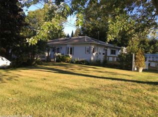 3 Reginald St, Auburn, ME 04210