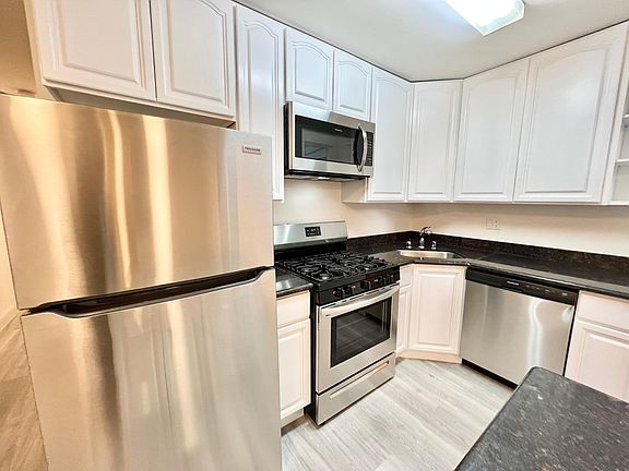 2nd image of 2643 Harrison St