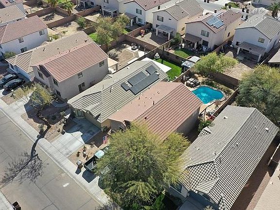 5th image of 421 E Daniella Dr