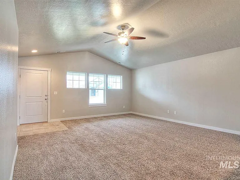 831 N Cottage Cove Way — Photo 4