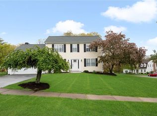 40 Tefft Ridge Ln, South Kingstown, RI 02879