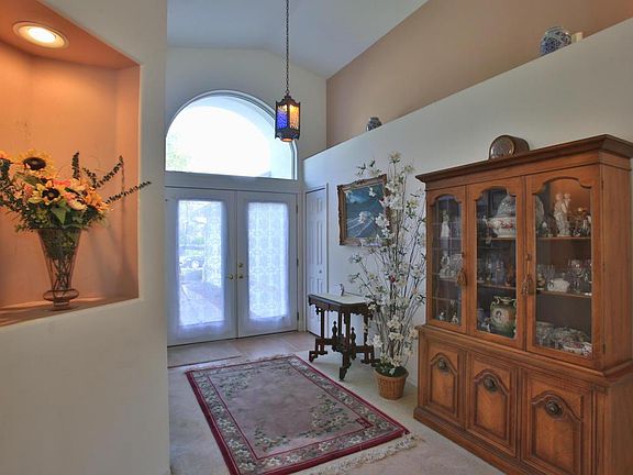 3rd image of 903 Brookridge Ln