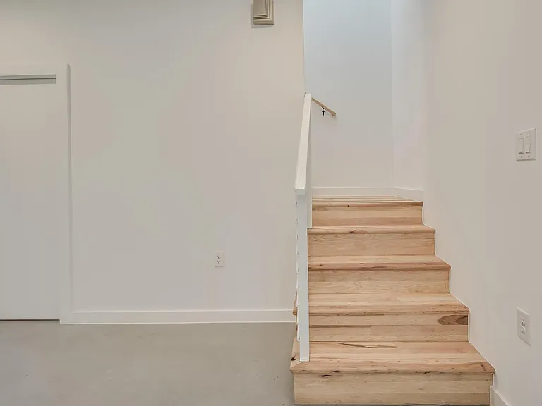 1807 Holly St #B — Photo 9