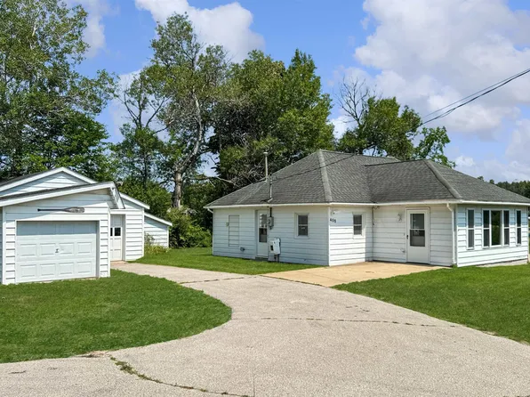 408 Lakeshore Dr, Marion, MI 49665