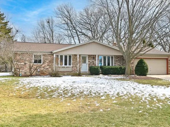 W170S7166 Meadow DRIVE, Muskego, WI 53150
