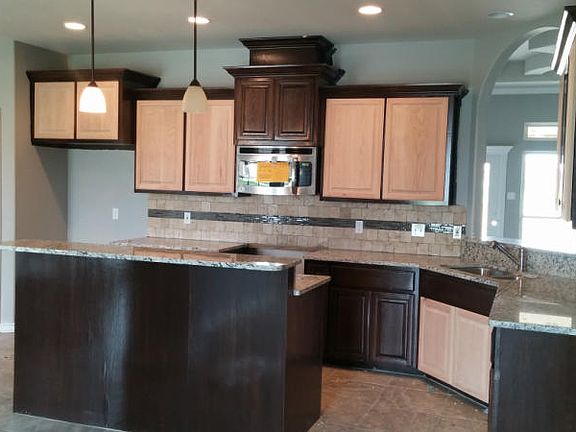 3rd image of 6818 Truxton Dr